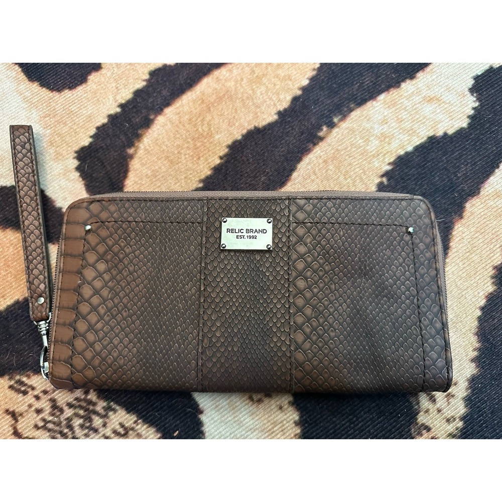 Relic Faux Brown Leather Patterned Travel Wristlet Wallet